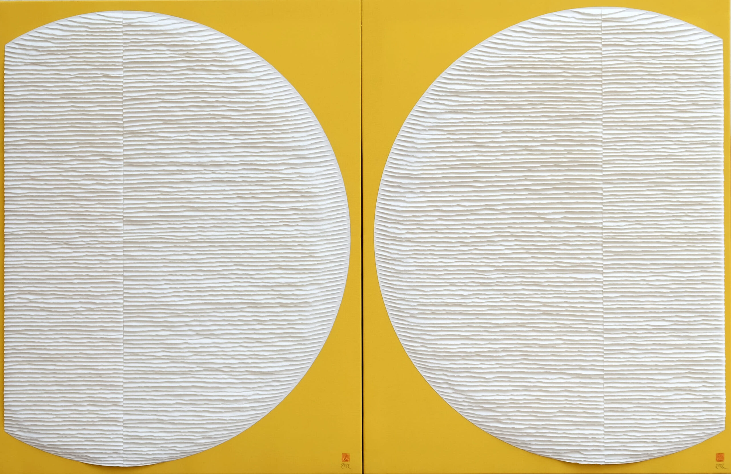Image of Diptyque deux cercles blancs tangents sur fond jaune