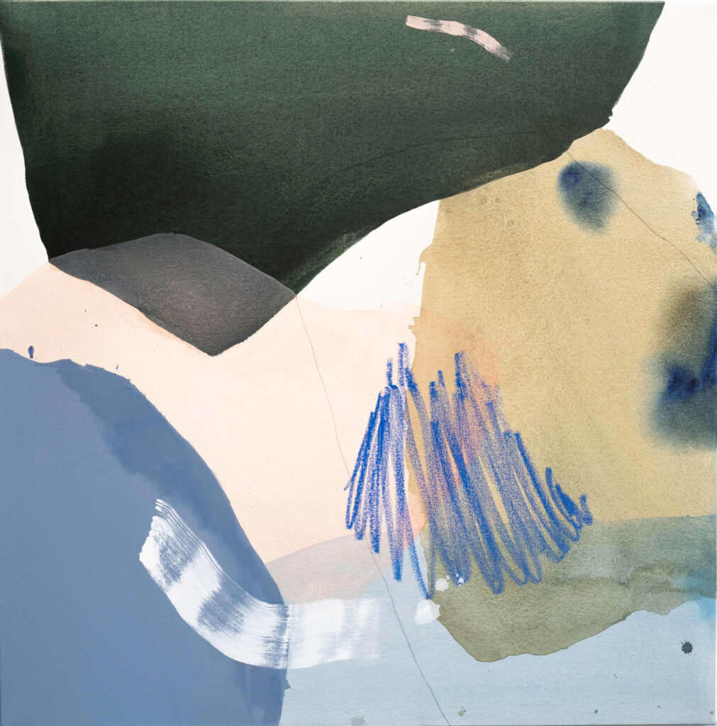 Between lake & mountains