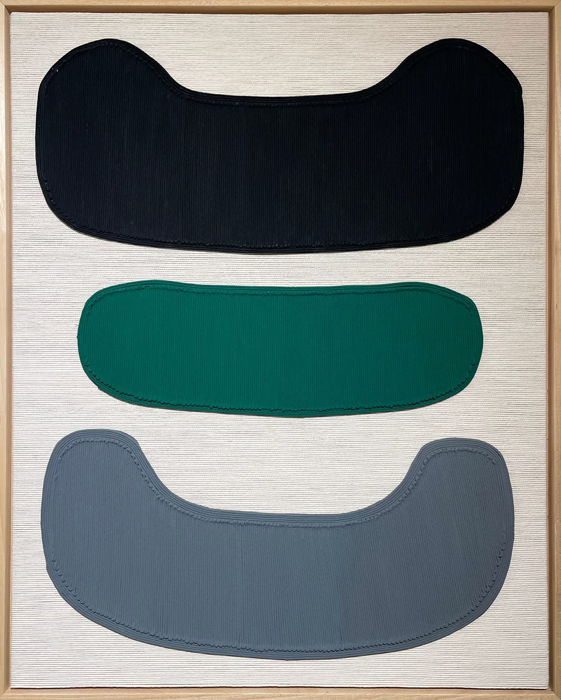 Image of Sans Titre (formes : noire, verte, grise)